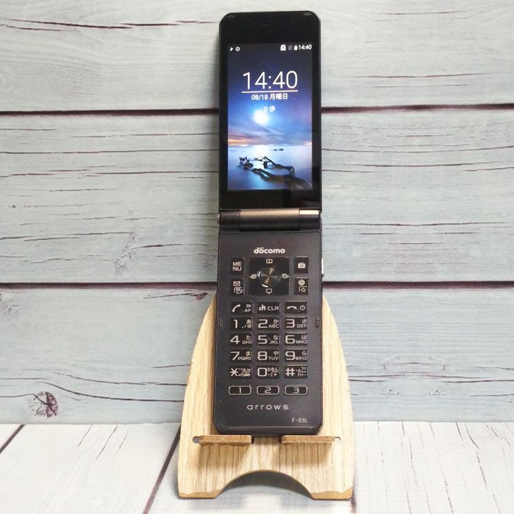 docomo arrows ٻ  F-03L ֥å  700