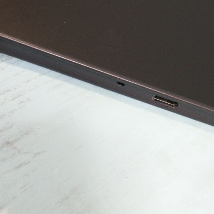 docomo arrows Tab F-02K Black �֥�å�  812