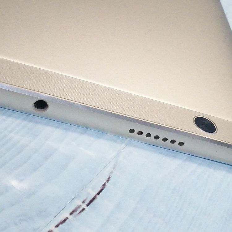 docomo HUAWEI d-01J dtab compact 16GB �������  837