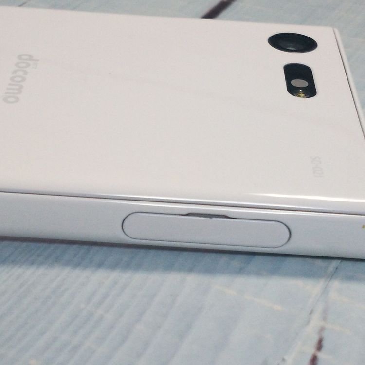 docomo Xperia X Compact SO-02J �ۥ磻��  111