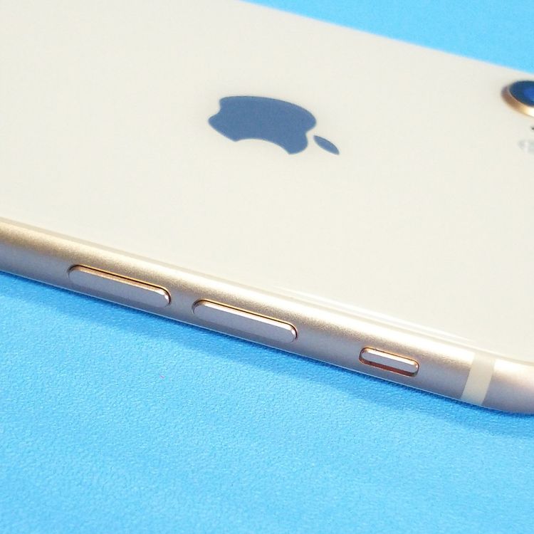au iPhone8 64GB �������  407
