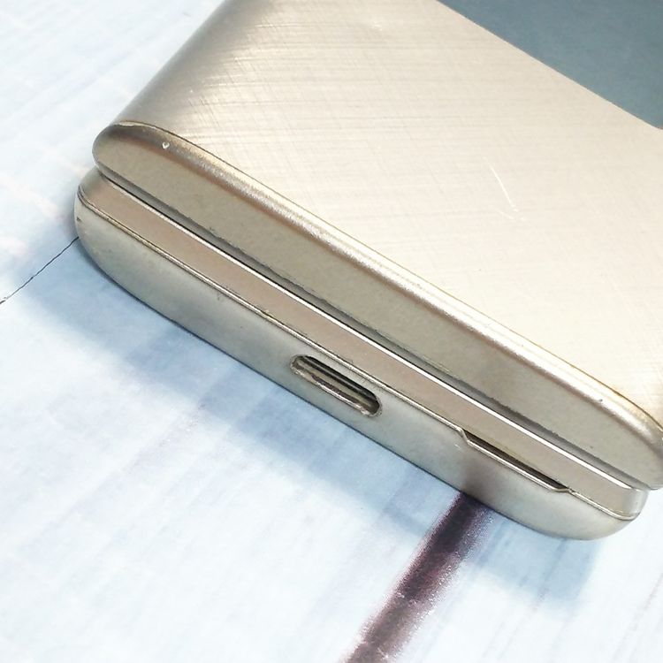 KYOCERA au KYF36 ���󤿤󥱡����� GOLD  701