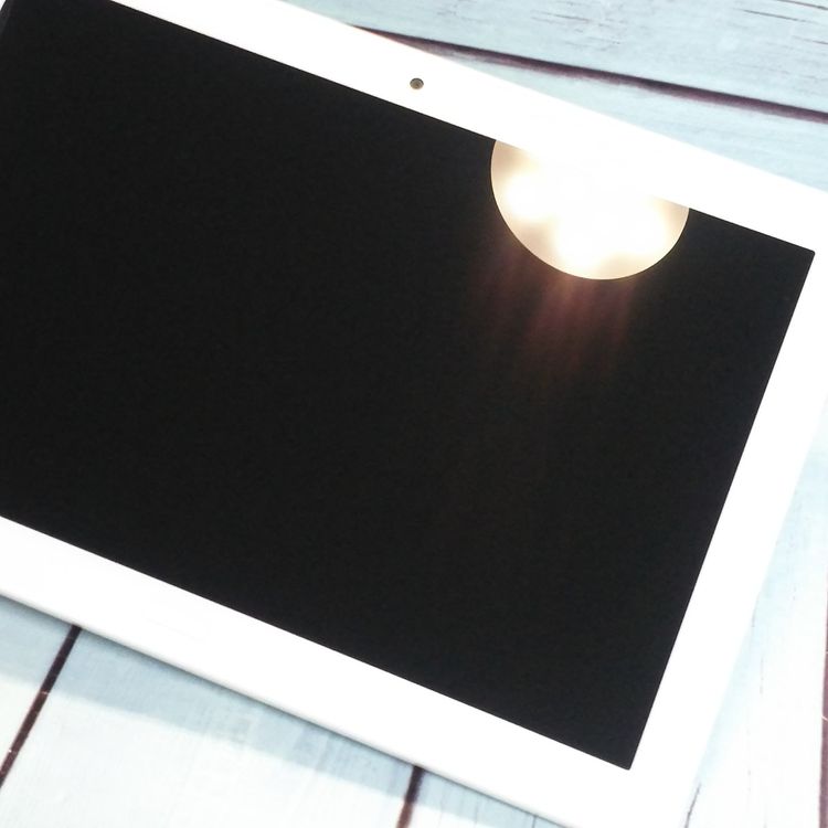 docomo dtab d-41A SHARP Androidタブレット ホワイト  美品 028