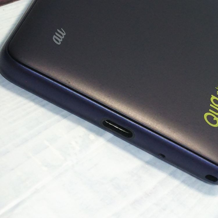 au Qua phone QZ ������ KYV44 ����ǥ���  005