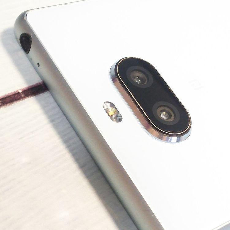 Y!mobile SONY Xperia8 902SO �֥롼  137