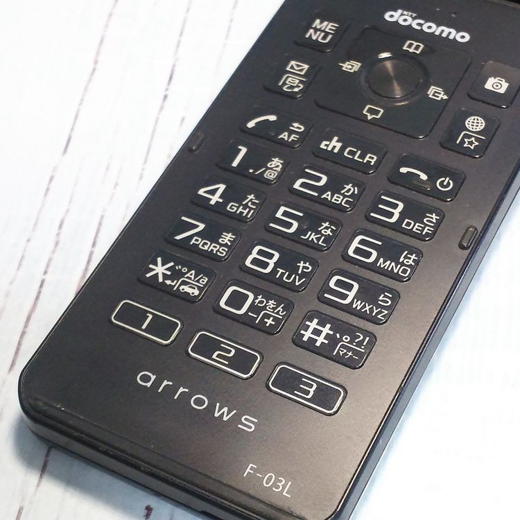 docomo arrows �ٻ��� �������� F-03L �֥�å�  521