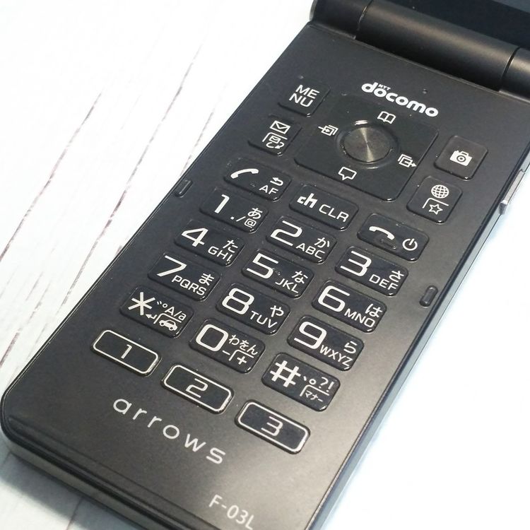 docomo arrows �ٻ��� �������� F-03L �֥�å�  323