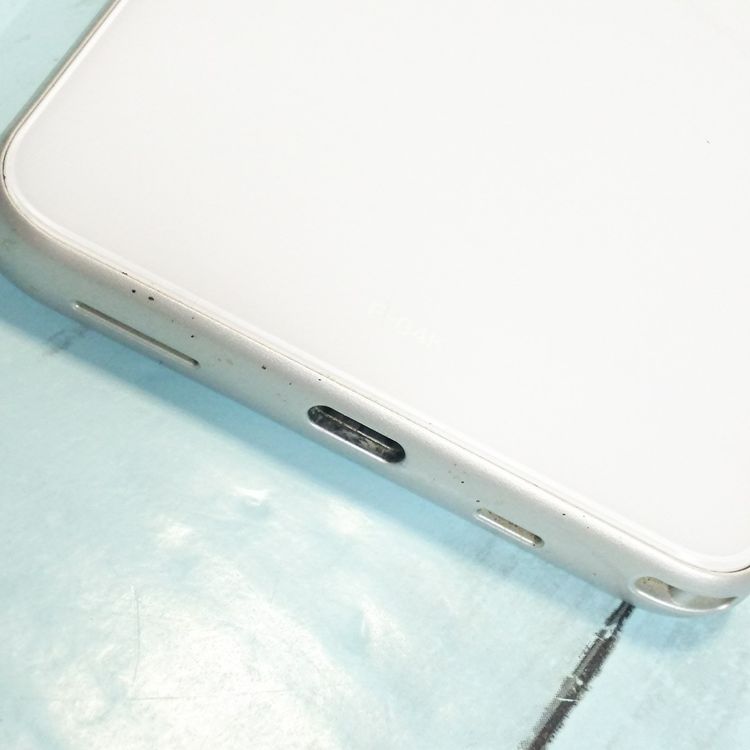 docomo arrows Be F-04K White �ۥ磻��  608