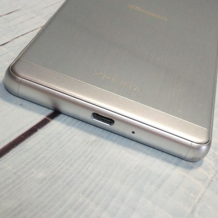 docomo Xperia X Performance SO-04H �ۥ磻�� ����С�  703