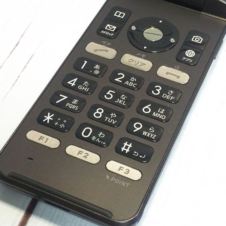 KYOCERA au GRATINA 4G BLACK KYF31  811