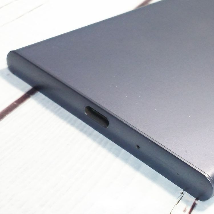 SONY Xperia XZ1 �ࡼ���åȥ֥롼 701SO SoftBank  628