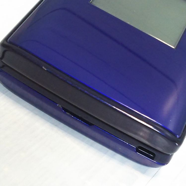 au KYOCERA ���󤿤󥱡����� KYF32 �֥롼 365