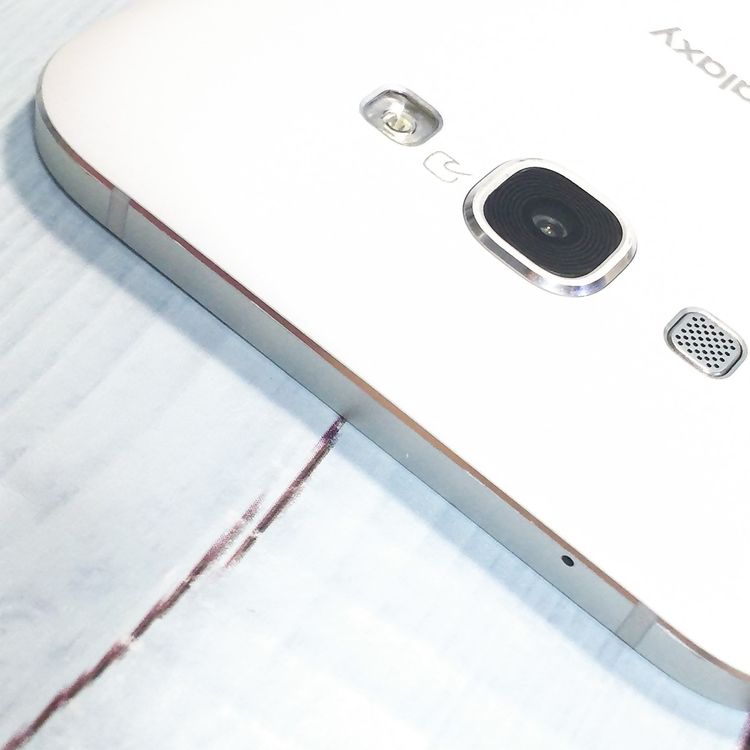 au Galaxy A8 SCV32 32GB �ۥ磻�� �����  041