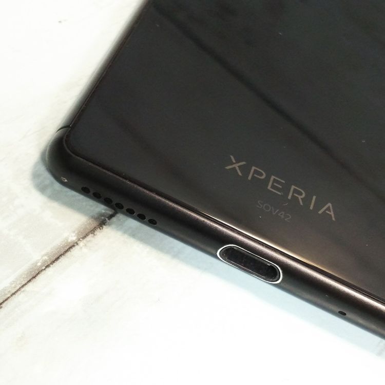 au Xperia8 SOV42 �֥�å�  927
