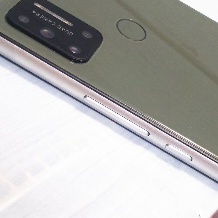 UMIDIGI A7 ���꡼��  ���� 050