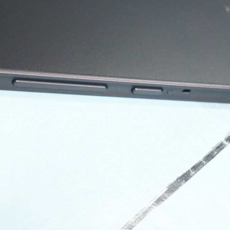 docomo arrows Tab F-02K Black �֥�å�  681