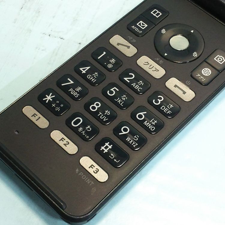 KYOCERA au GRATINA 4G BLACK KYF31  353