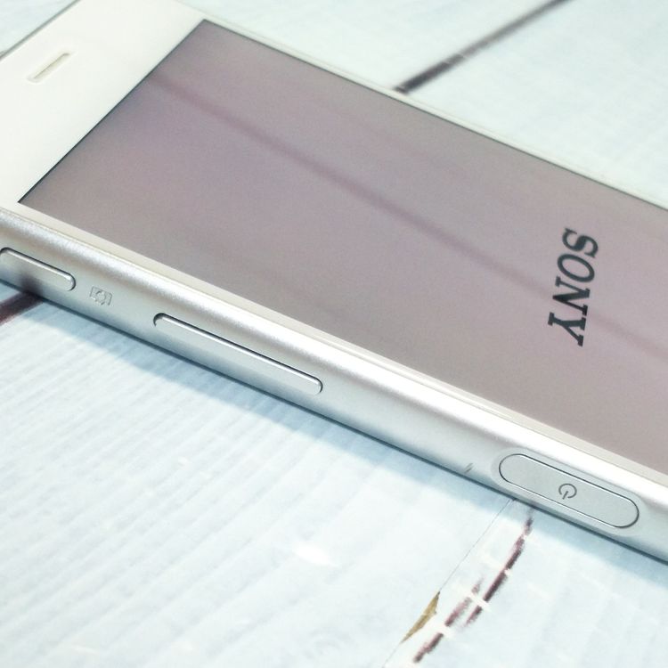 docomo Xperia X Performance SO-04H �ۥ磻�� ����С�  553