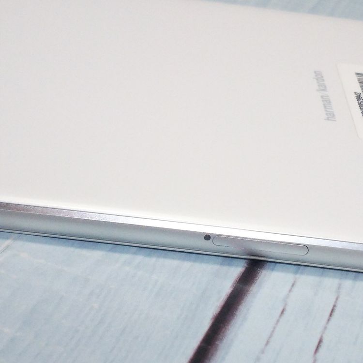 SoftBank HUAWEI MediaPad M3 Lite s 16GB 701HW  942
