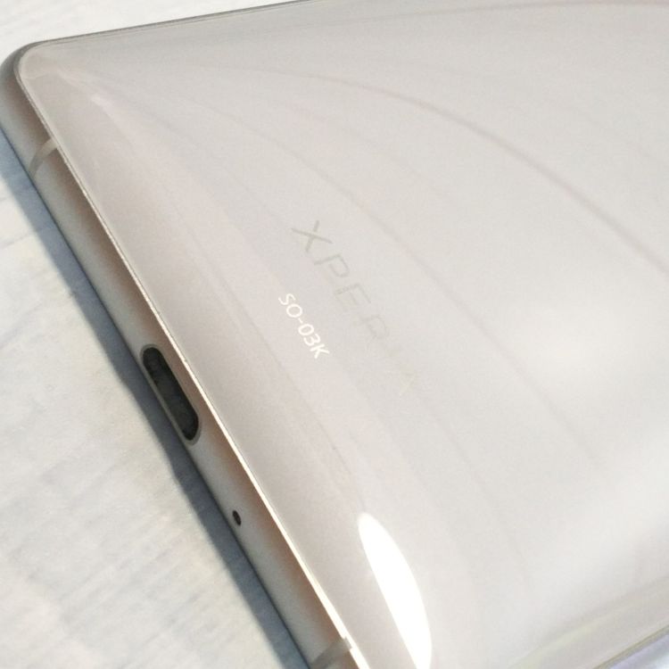 docomo Xperia XZ2 SO-03K �ꥭ�åɥ���С�  170