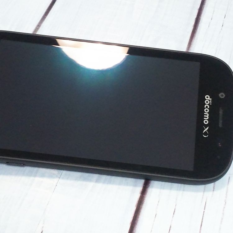 �ٻ��� docomo �餯�餯���ޡ��ȥե���3 �֥�å� F-06F 975