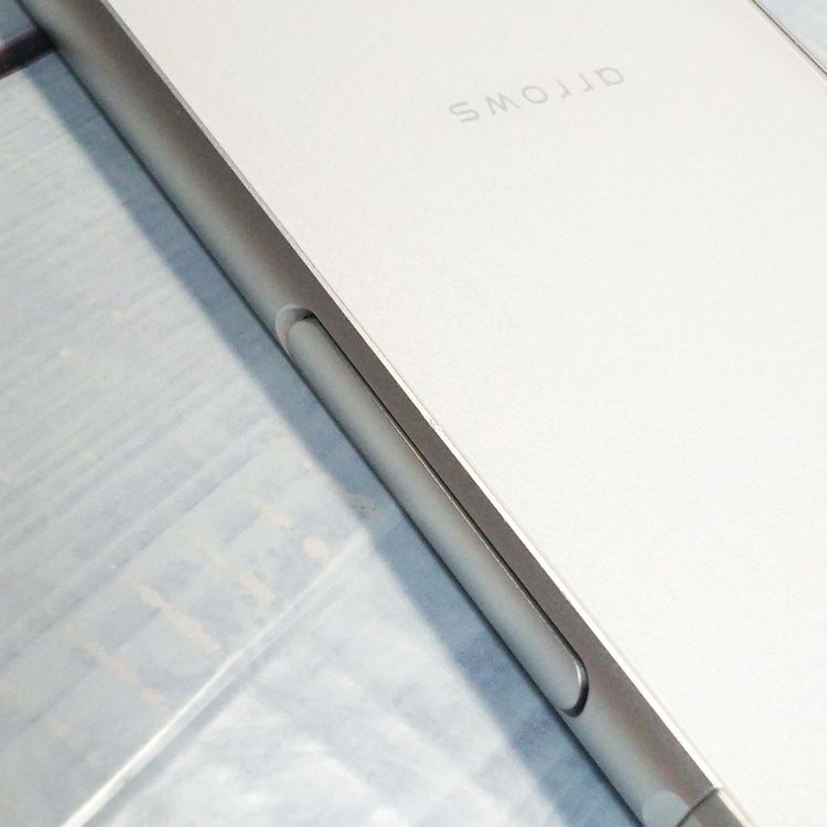 docomo arrows SV F-03H White  793