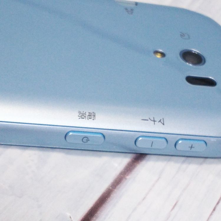 docomo �ٻ��� �餯�餯���ޡ��ȥե���3 F-06F �������֥롼 983