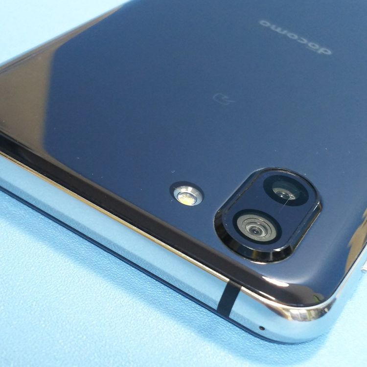 docomo AQUOS R2 SH-03K Premium Black  285