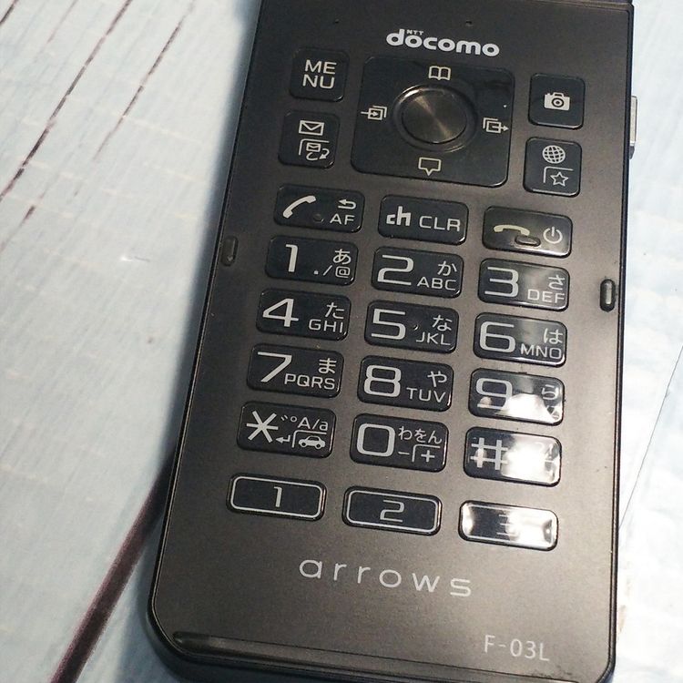 docomo arrows �ٻ��� �������� F-03L �֥�å�  591