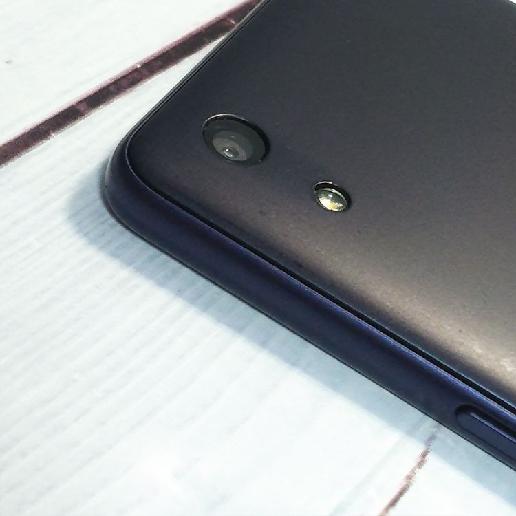 au Qua phone QZ ������ KYV44 ����ǥ���  083