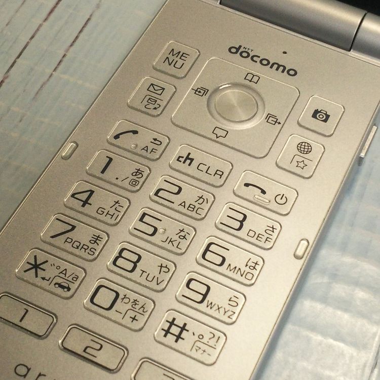 docomo arrows �ٻ��� �������� F-03L ����С�  375