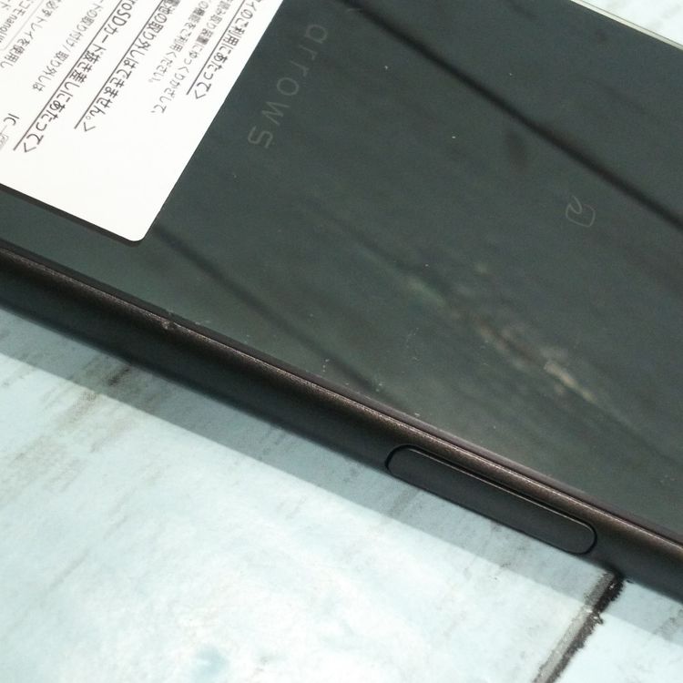 FUJITSU(�ٻ��̡� arrows Be 32GB �֥�å� F-04K docomo  081