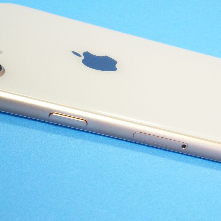 docomo iPhone8 64GB �������  623