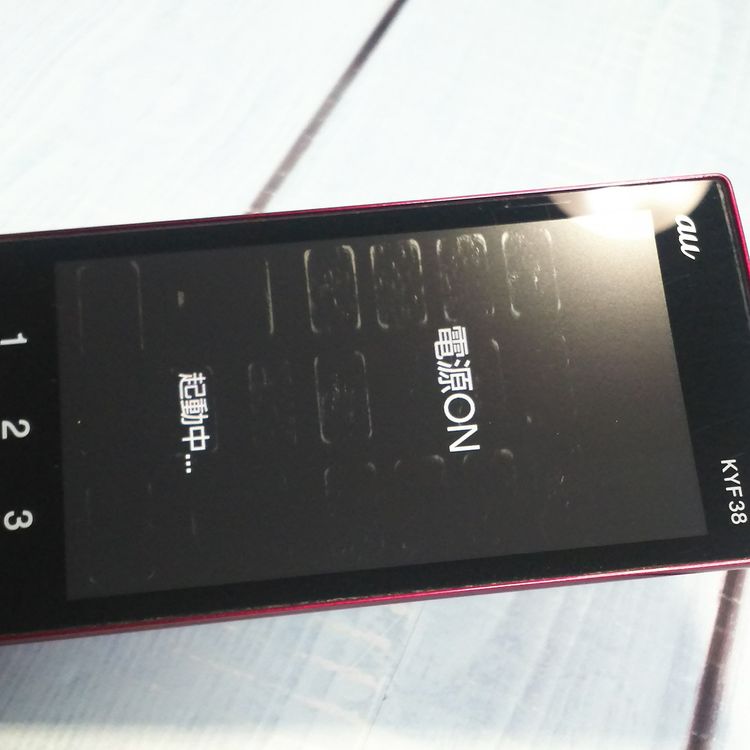 au ������ ���󤿤󥱡����� KYF38 �磻���å�   531
