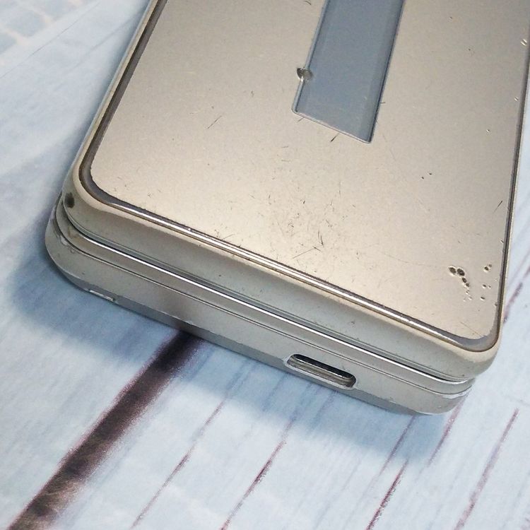 docomo SH-02L AQUOS �������� �������  950