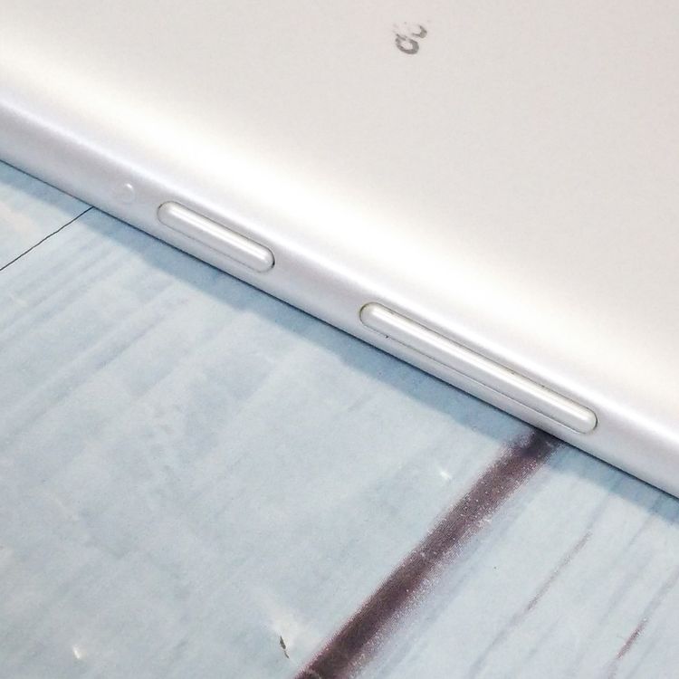 docomo arrows Be3 F-02L �ۥ磻��  504