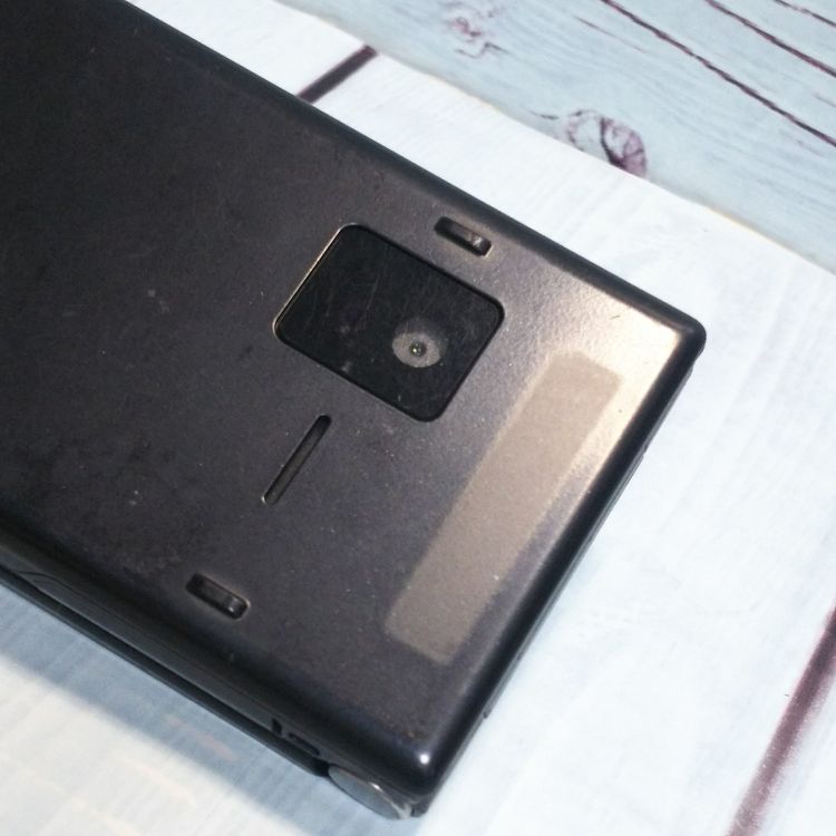 docomo arrows �ٻ��� �������� F-03L �֥�å�  712