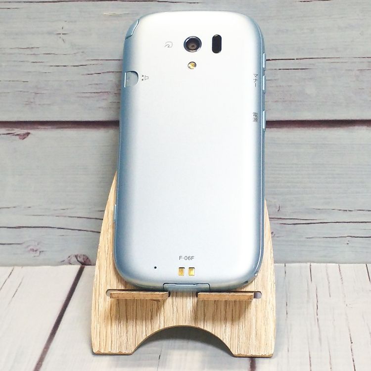 docomo �ٻ��� �餯�餯���ޡ��ȥե���3 F-06F �������֥롼 983