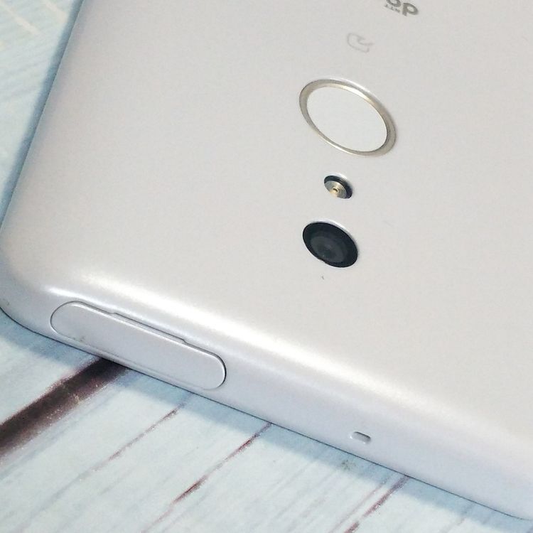 �ٻ��� docomo arrows Be4 F-41A �ۥ磻��  360