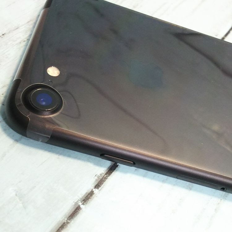 au iPhone7 128GB �֥�å� ����Ʊ����  �ۤܿ��� 980