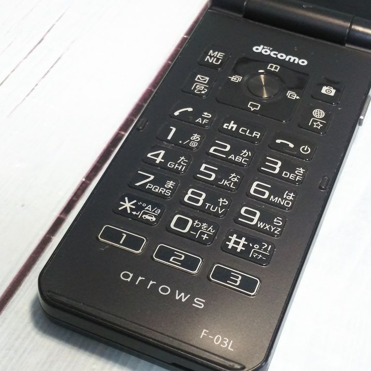 docomo arrows �ٻ��� �������� F-03L �֥�å�  306