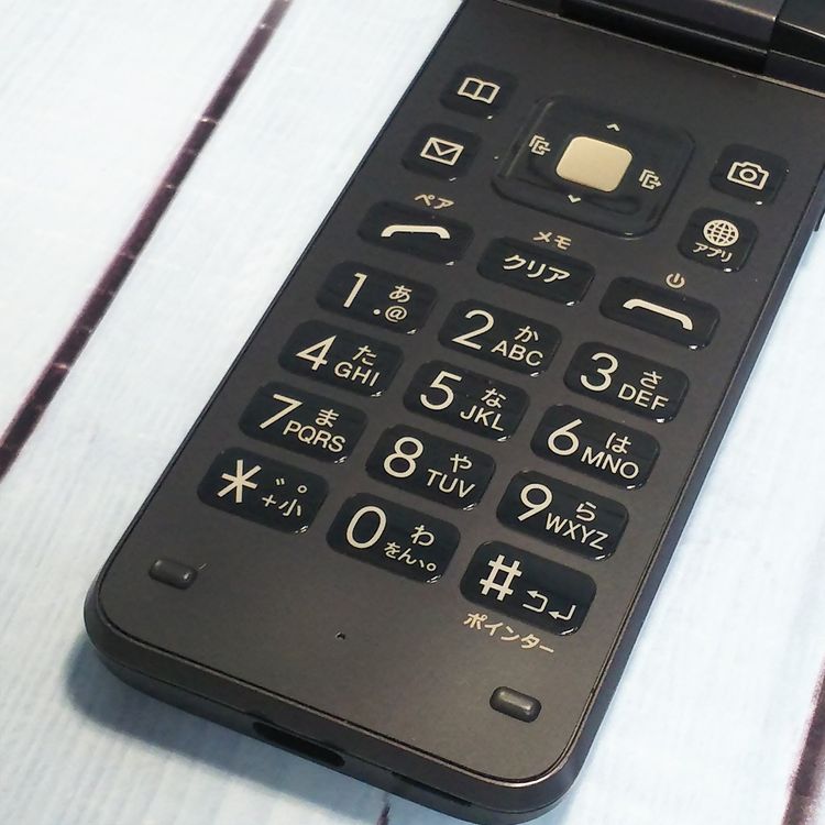 au ������ GRATINA �� KYF39 ˡ�ͥ�ǥ� �����쥹��������  640