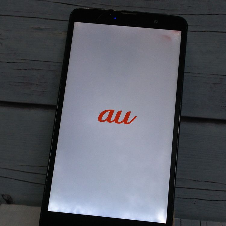 au LG isai vivid LGV32 �ۥ磻�� [������]  582