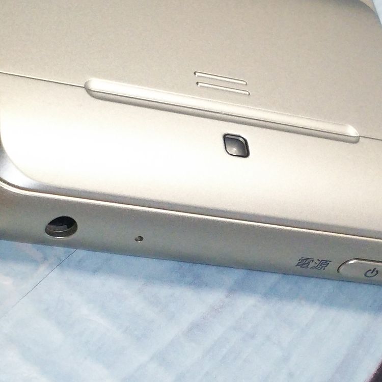 SHARP au SHV36 BASIO2 �������  999