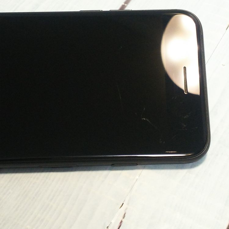 au iPhone7 �֥�å� 128GB  682