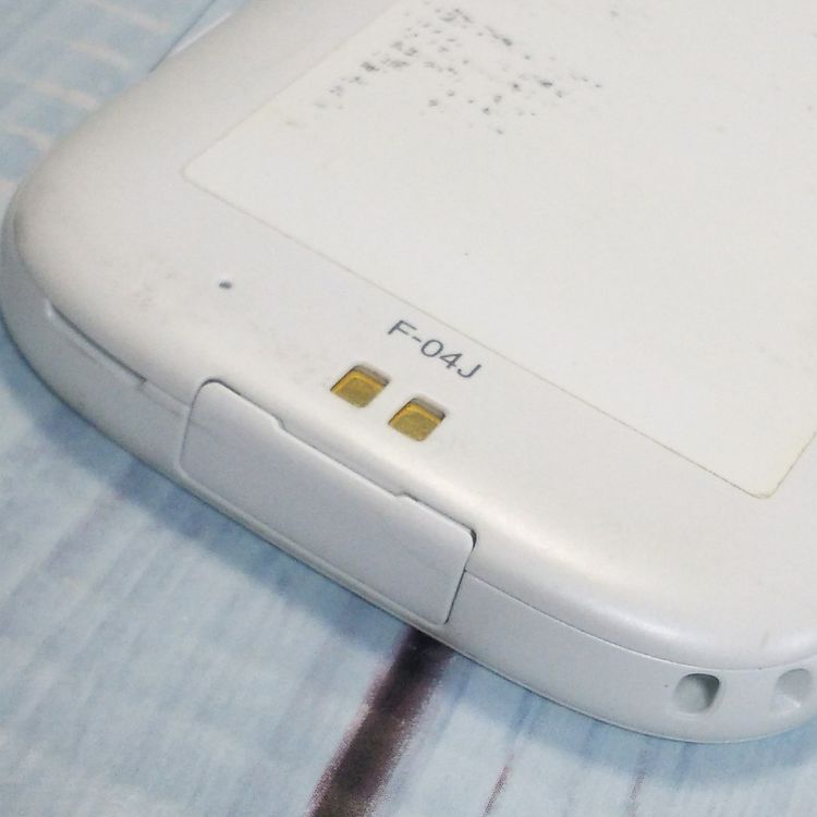 docomo �ٻ��� F-04J �餯�餯���ޡ��ȥե���4 �ۥ磻�� �� WHITE  544