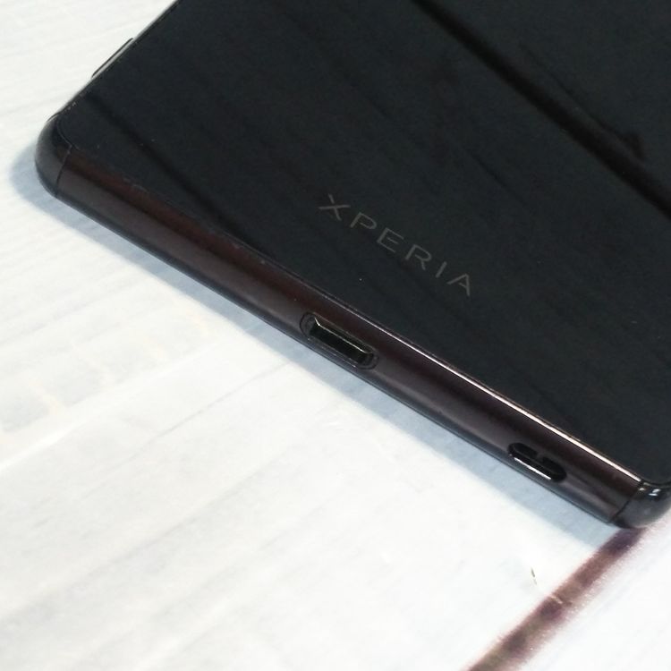 ���ˡ� SONY docomo Xperia Z4 SO-03G Black �֥�å�  107