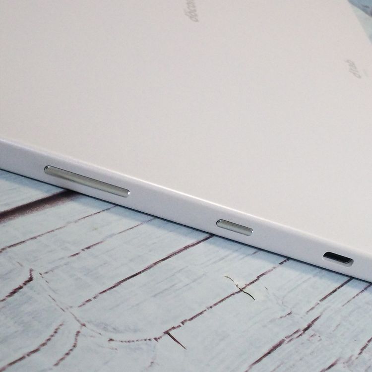 docomo dtab d-41A SHARP Android���֥�å� �ۥ磻��  ���� 247