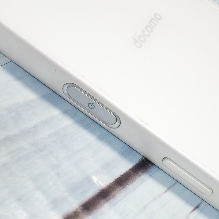 docomo Xperia Z5 Compact SO-02H WHITE  788