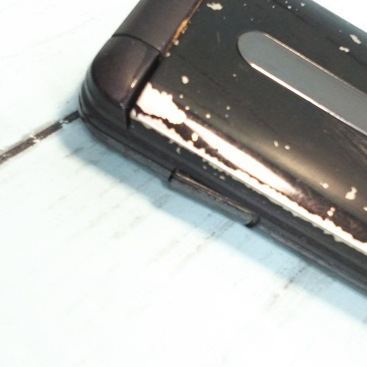 KYOCERA au GRATINA 4G BLACK KYF31  511